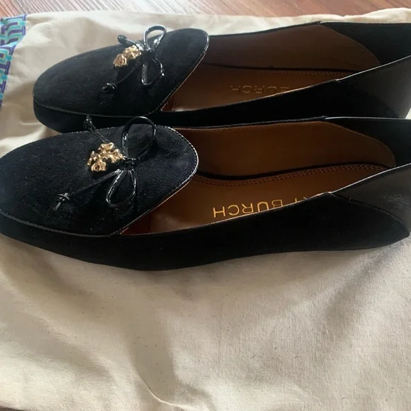 Tory Burch Black Leather Flats Timeless Style - Picture 3 of 6